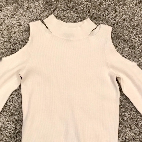 Express Sweater - Belle Sleeve - Picture 3 of 4